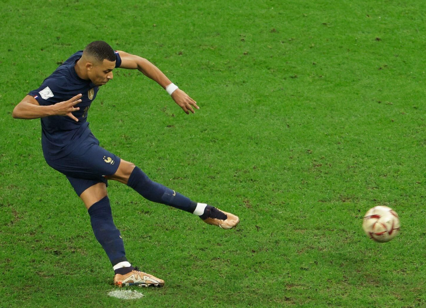 弗里克西超杯决赛前发布会：聚焦团队，无惧挑战