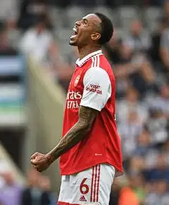 马特拉齐建言阿森纳防线重组，加布里埃尔获评金球潜力股